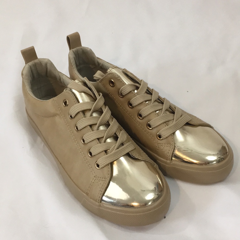 TWISTED womans KIX faux leather metallic sneaker
